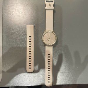 Garmin vívomove® Style, Light Gold with Light Sand Quick Release Band (20 mm)